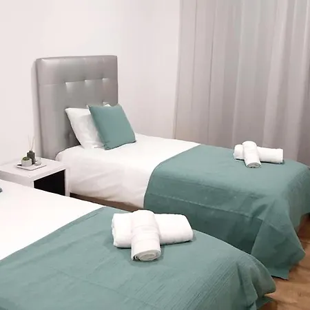 Spacious In With Private Pool And Garden * Palmela