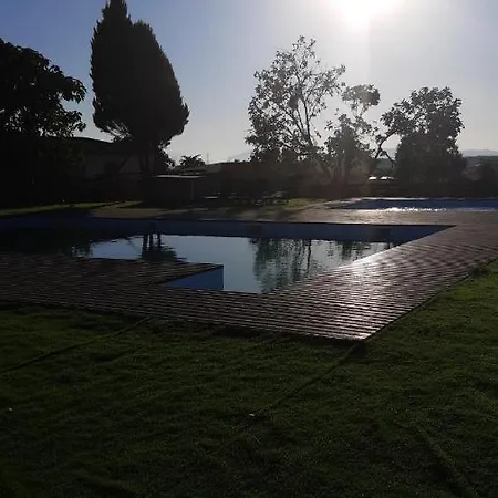 Spacious In With Private Pool And Garden Палмела