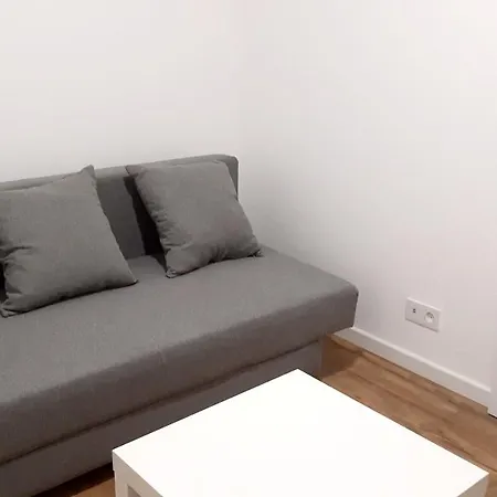 Spacious In With Private Pool And Garden