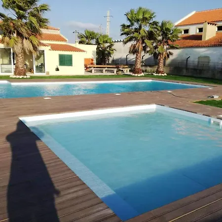 Spacious In With Private Pool And Garden Палмела
